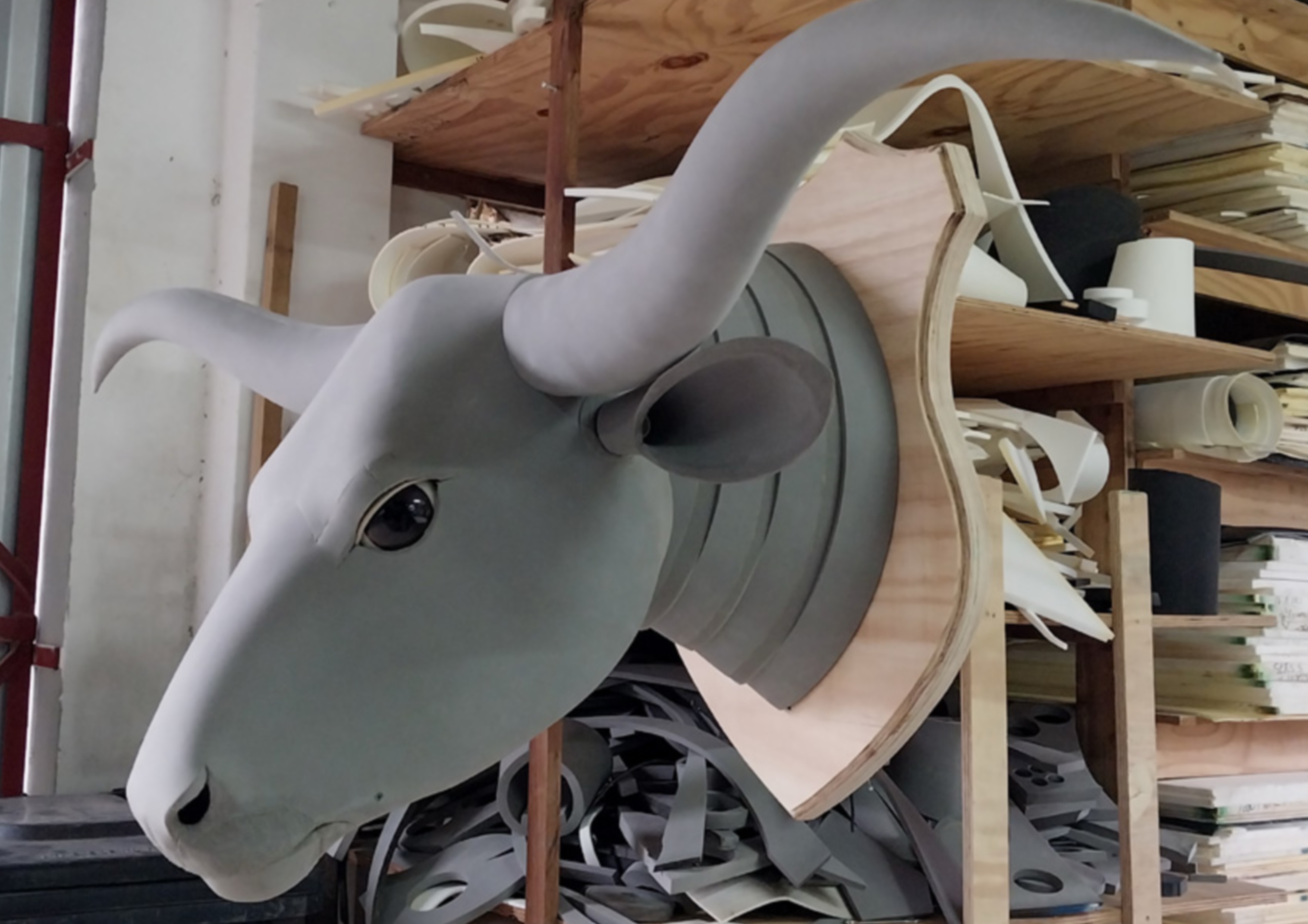 The singing head mount pre coat