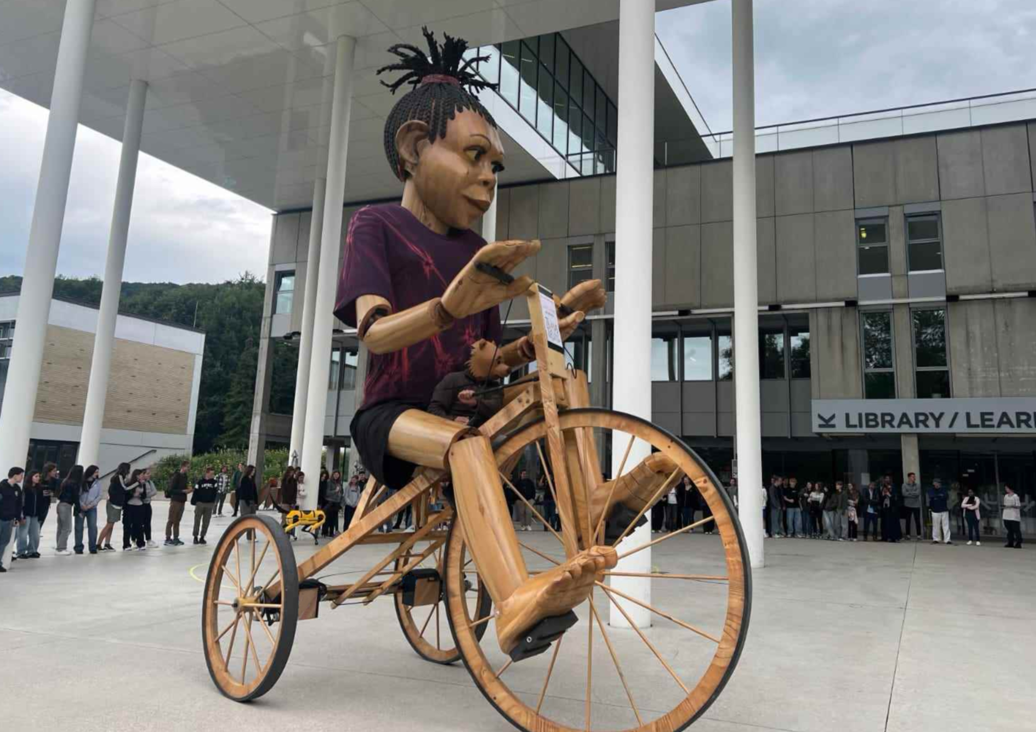 Nana at Linz University, Austria